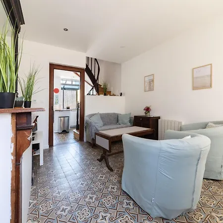 Holiday home Les Muriers - Maison Avec Terrasse Proche *