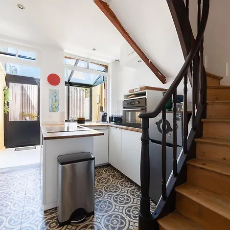 Holiday home Les Muriers - Maison Avec Terrasse Proche *